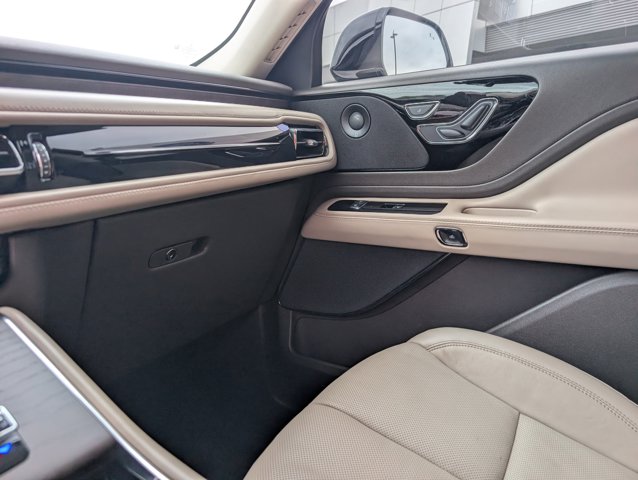 Used 2021 Lincoln Aviator - photo 29