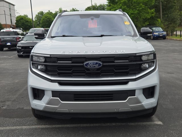 Used 2025 Ford Expedition - photo 2