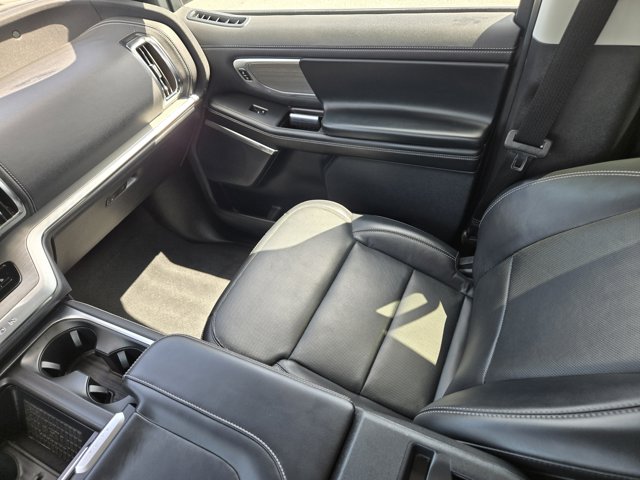 Used 2025 Ford Expedition - photo 23