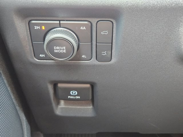 Used 2025 Ford Expedition - photo 25