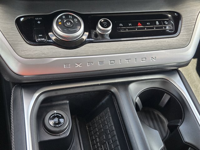 Used 2025 Ford Expedition - photo 31