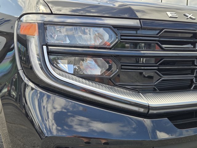 Used 2025 Ford Expedition - photo 5