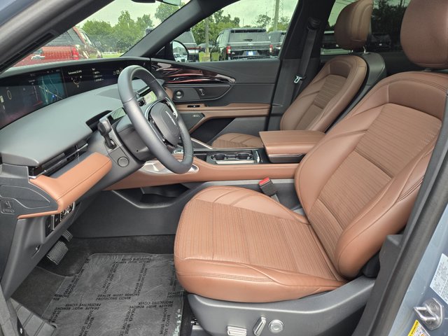 Used 2026 Lincoln Nautilus - photo 17