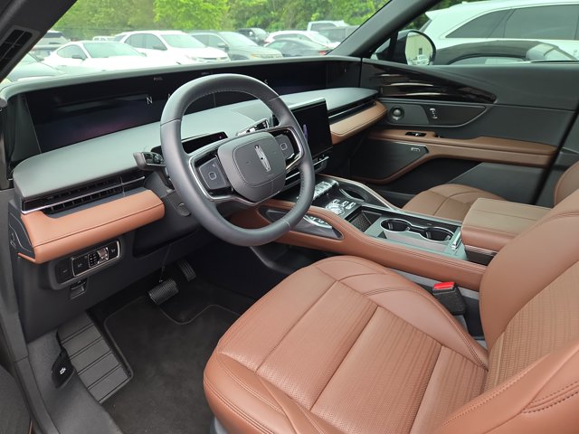 Used 2026 Lincoln Nautilus - photo 38