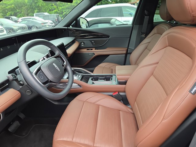 Used 2026 Lincoln Nautilus - photo 39