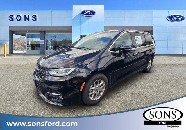 Used 2024 Chrysler Pacifica - photo 1