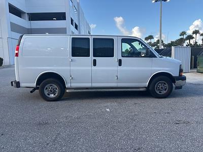 Used 2021 GMC Savana 2500 - photo 1