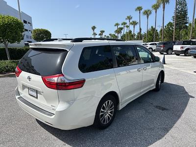 2020 Toyota Sienna 4x2 Minivan for sale #REA63176A - photo 2