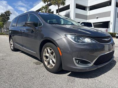 Used 2018 Chrysler Pacifica - photo 1