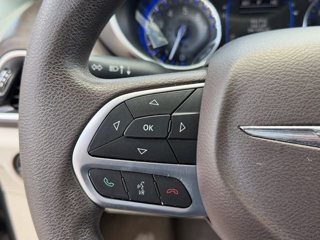 Used 2017 Chrysler Pacifica - photo 16