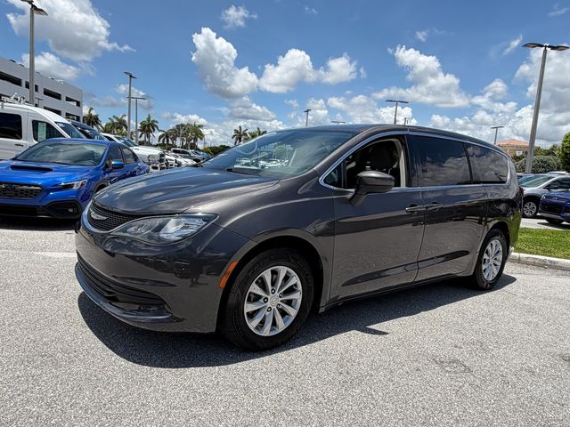 Used 2017 Chrysler Pacifica - photo 5