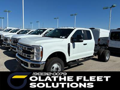 2025 Ford F-350 Super Cab DRW 4WD Cab Chassis for sale #C51169 - photo 1