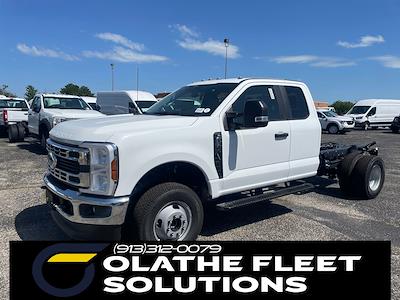2025 Ford F-350 Super Cab DRW 4x4 Cab Chassis for sale #C51187 - photo 1
