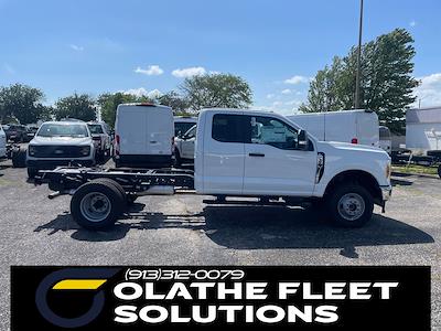 New 2025 Ford F-350 - photo 1