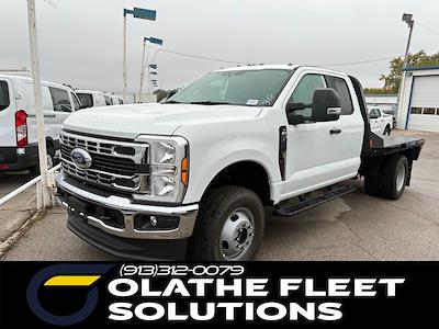 2025 Ford F-350 Super Cab DRW 4WD CM Truck Beds Flatbed Truck for sale #C51256 - photo 1