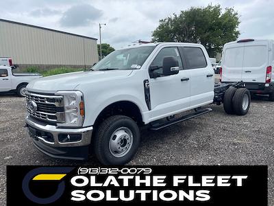 2025 Ford F-350 Crew Cab DRW 4x4 Cab Chassis for sale #C51318 - photo 1