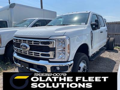 2025 Ford F-350 Crew Cab DRW 4x4 Cab Chassis for sale #C51320 - photo 1