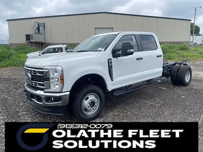 2025 Ford F-350 Crew Cab DRW 4x4 Cab Chassis for sale #C51321 - photo 1
