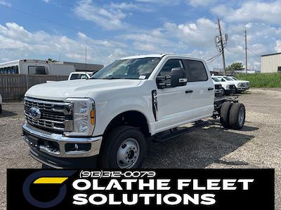 2025 Ford F-350 Crew Cab DRW 4x4 Cab Chassis for sale #C51327 - photo 1