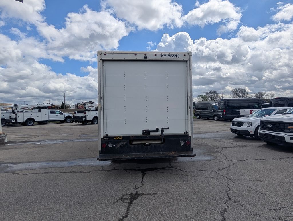 Used 2021 Ford E-450 - photo 7