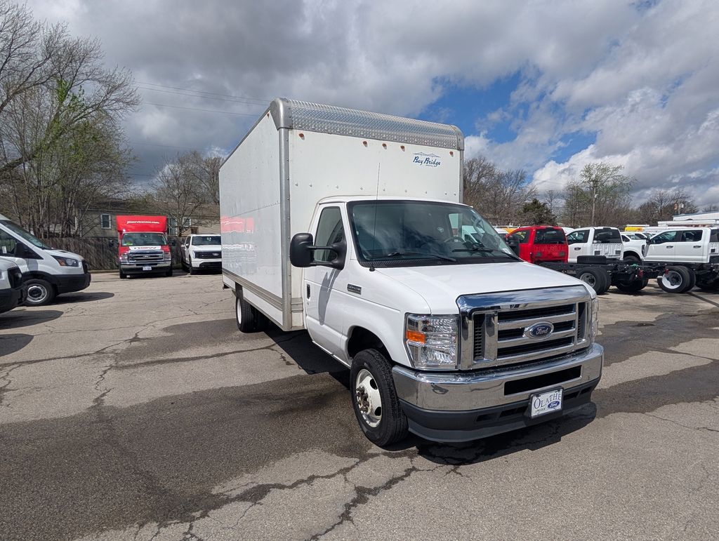 Used 2021 Ford E-450 - photo 11