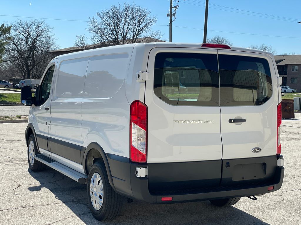 Used 2024 Ford Transit 250 - photo 5