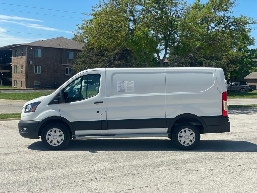 Used 2024 Ford Transit 250 - photo 2