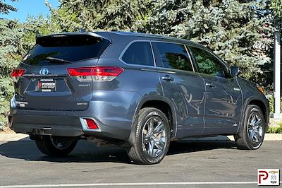 Used 2019 Toyota Highlander 4x4 SUV for sale #325132A - photo 2