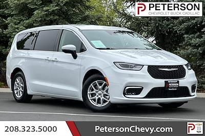 2023 Chrysler Pacifica FWD Minivan for sale #325223 - photo 1