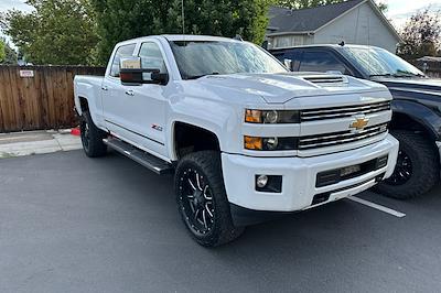 Used 2018 Chevrolet Silverado 2500 Crew Cab 4x4 Pickup for sale #325321 - photo 1