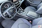 Used 2024 Toyota Highlander AWD SUV for sale #325406 - photo 11