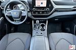 Used 2024 Toyota Highlander AWD SUV for sale #325406 - photo 17