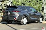 Used 2024 Toyota Highlander AWD SUV for sale #325406 - photo 2