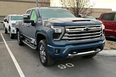 Used 2025 Chevrolet Silverado 3500 Crew Cab 4WD Pickup for sale #325503 - photo 2