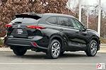 Used 2024 Toyota Highlander XLE for sale #325547 - photo 2