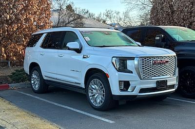 Used 2023 GMC Yukon - photo 1
