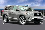 Used 2018 Toyota Highlander AWD SUV for sale #BU190014A - photo 3