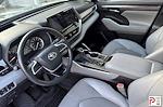 Used 2022 Toyota Highlander AWD SUV for sale #CD130360A - photo 10