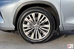 Used 2022 Toyota Highlander AWD SUV for sale #CD130360A - photo 36
