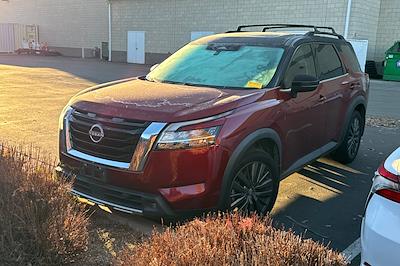 Used 2022 Nissan Pathfinder - photo 1