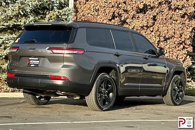 Used 2022 Jeep Grand Cherokee L 4WD SUV for sale #G135975A - photo 2