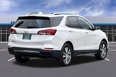 Used 2022 Chevrolet Equinox - photo 1