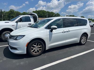 2017 Chrysler Pacifica FWD Minivan for sale #2724A - photo 1