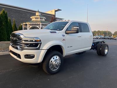2026 Ram 4500 Crew Cab DRW 4x4 Laramie Cab Chassis for sale #3506 - photo 2