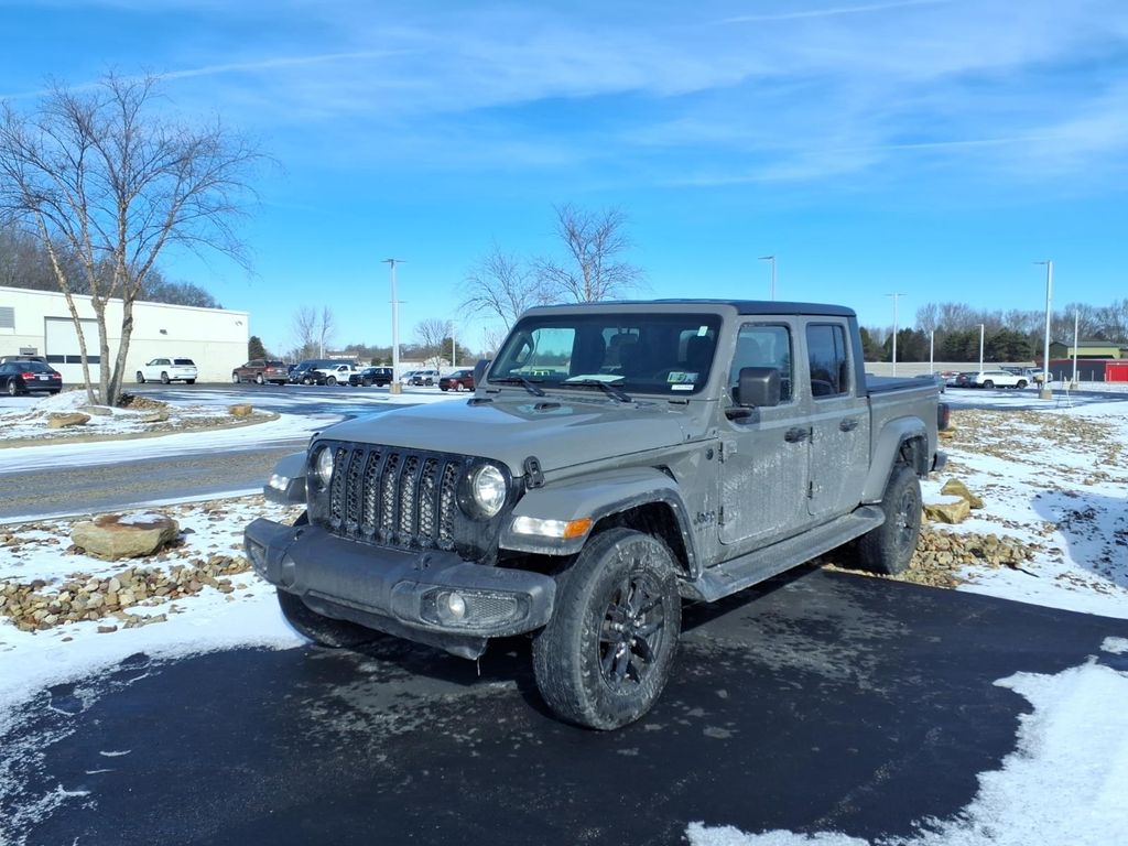 Used 2022 Jeep Gladiator - photo 1