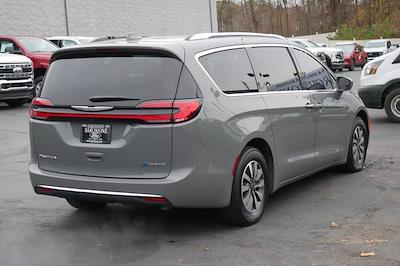 Used 2021 Chrysler Pacifica Touring L Minivan for sale #W3250 - photo 2