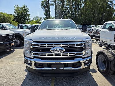 New 2025 Ford F-550 Regular Cab Cab Chassis for sale #1900327 - photo 2