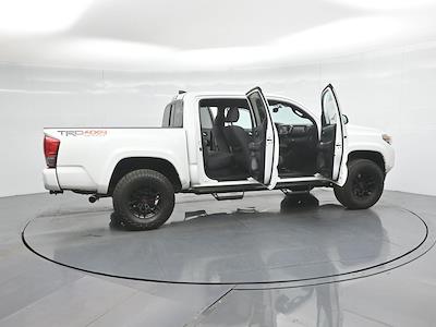 2016 Toyota Tacoma Double Cab 4WD Pickup for sale #MR243065BA - photo 2