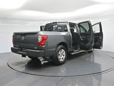 Used 2017 Nissan Titan SV Crew Cab Pickup for sale #R243328AA - photo 2