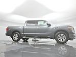 Used 2017 Nissan Titan SV Crew Cab Pickup for sale #R243328AA - photo 3